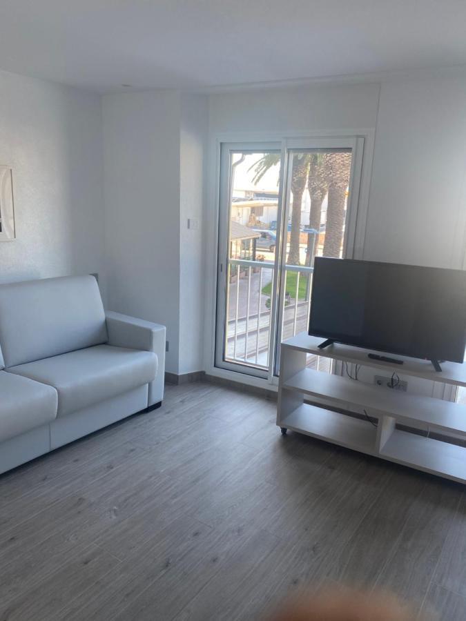 Loft Amb Vistes Al Mar By Apartaments La Catifa Palamos Ngoại thất bức ảnh